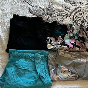 2 Pr Koi 2 Cherokee Infinity XL Scrubs.